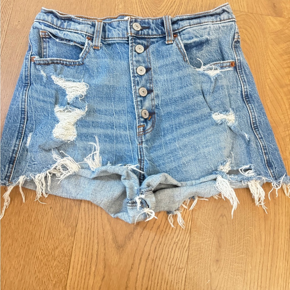 Abercrombie & Fitch ultra high rise mom shorts medium distressed wash Size 10/30